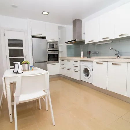 Διαμέρισμα Flatguest Live - 3bdr + 2wc + Wifi